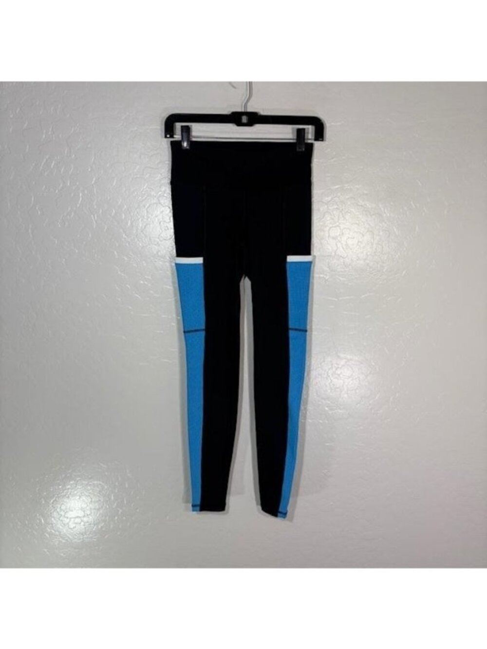 FJ Leggings Womens XS Black Blue Colorblock High Rise Ankle Yoga Pants Athletic